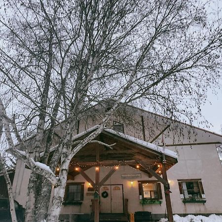 Alpine Meadows Lodge Golden Luaran gambar