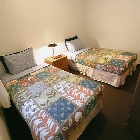 Alpine Meadows Lodge Golden Luaran gambar
