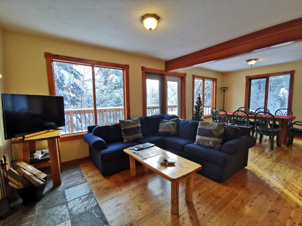 Alpine Meadows Lodge Golden Luaran gambar