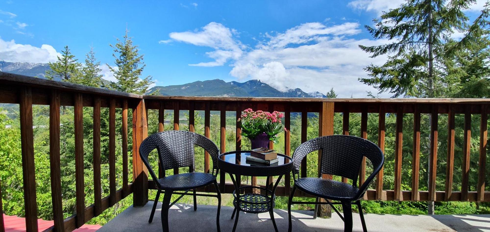 Alpine Meadows Lodge Golden Luaran gambar