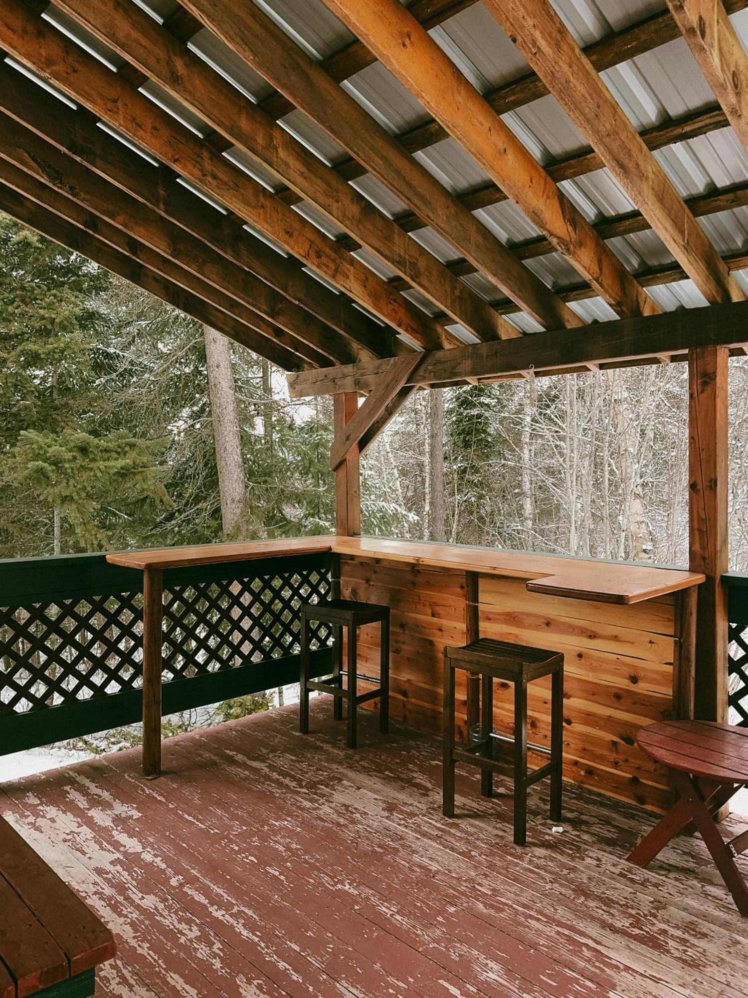 Alpine Meadows Lodge Golden Luaran gambar