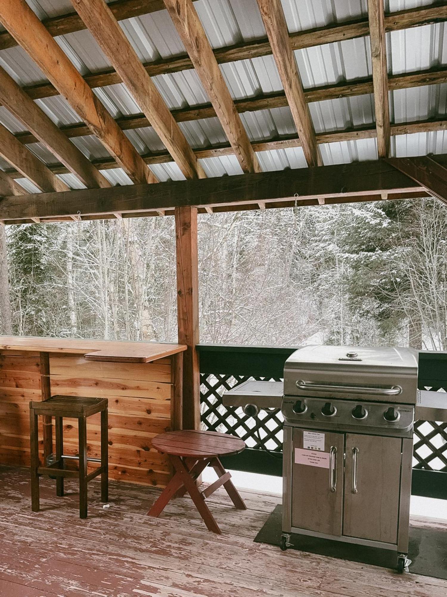 Alpine Meadows Lodge Golden Luaran gambar