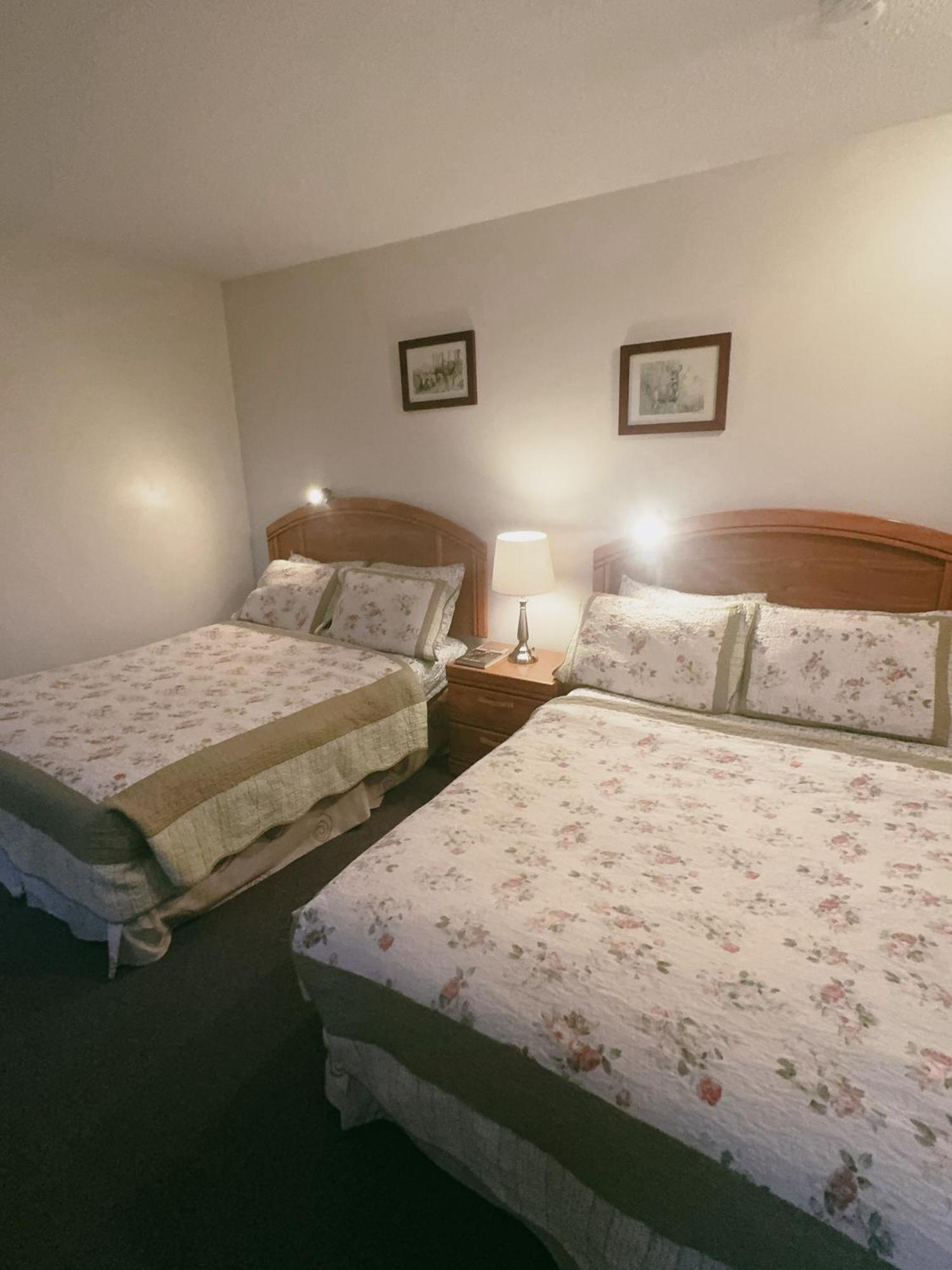 Alpine Meadows Lodge Golden Luaran gambar